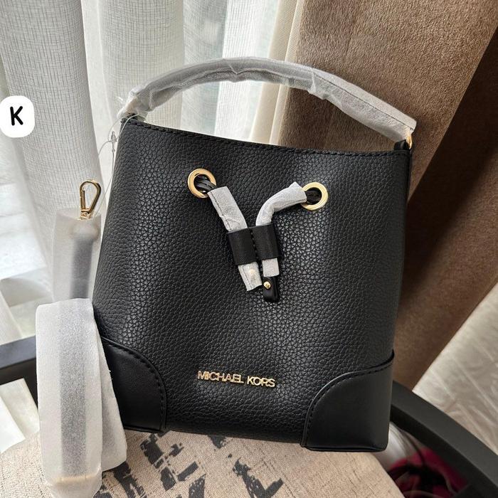 MK Mercer Bag Small Drawstring Bucket Messenger Black
