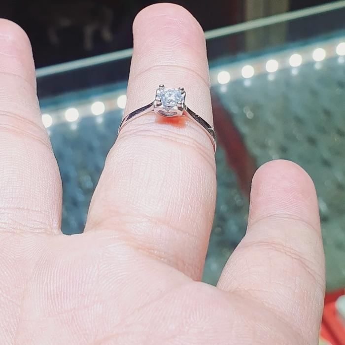 Cincin Emas Putih Kadar 375