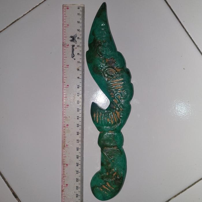 BATU GIOK PUSAKA KUJANG DAN GAMBAR PRABU SILIWANGI