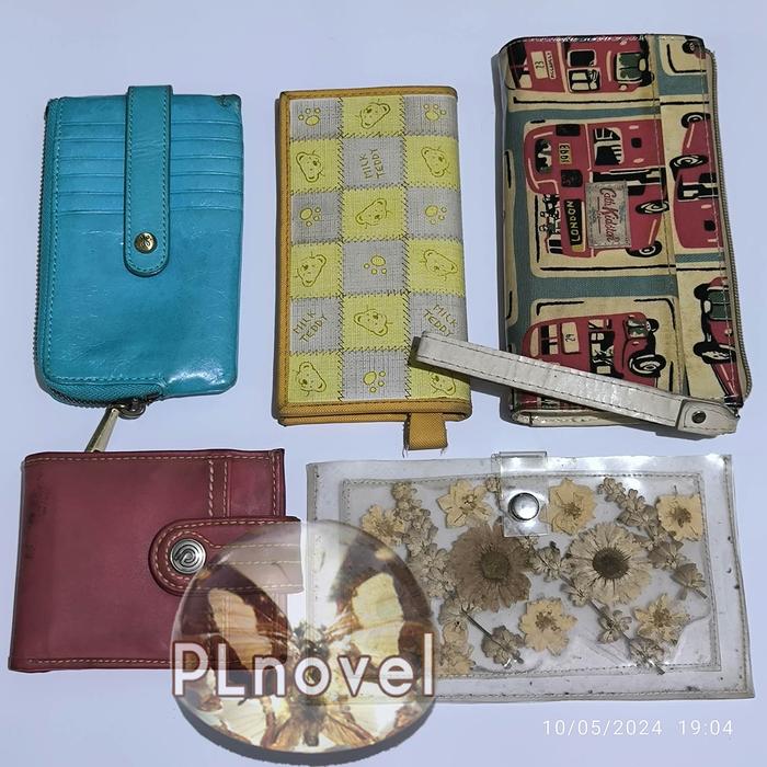 Dompet wanita preloved dompet panjang kartu lipat reselting