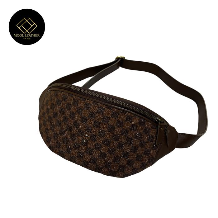 Mool Leather - Tas waist bag pria asli kulit ikan pari motif catur