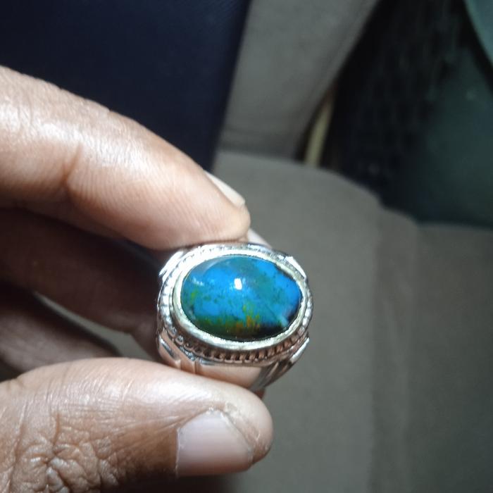 Batu Bacan ada hitam tembus