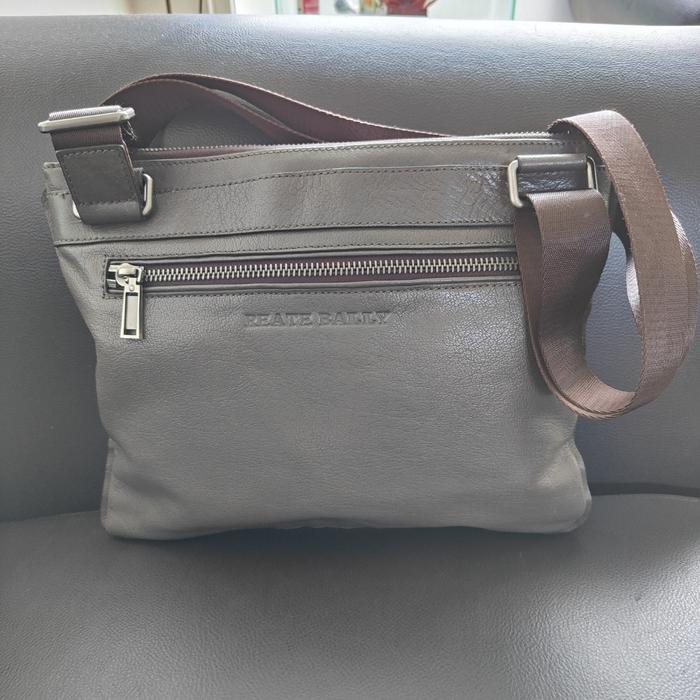 Preloved Sling bag Bally Reate