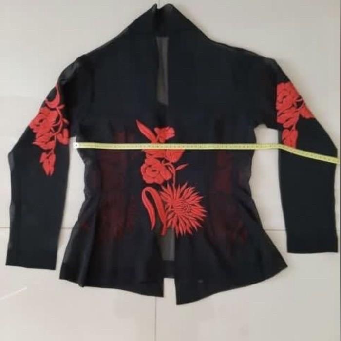Kebaya encim lawasan