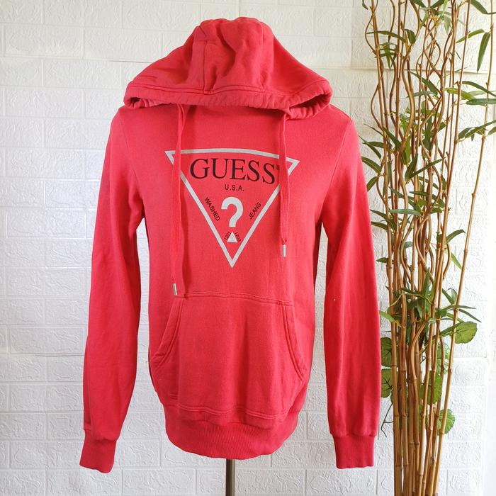 HOODIE GUESS TRIANGLE LOGO ORIGINAL, SIZE M-L (SECOND BRANDED) MERAH PEKAT, PT172