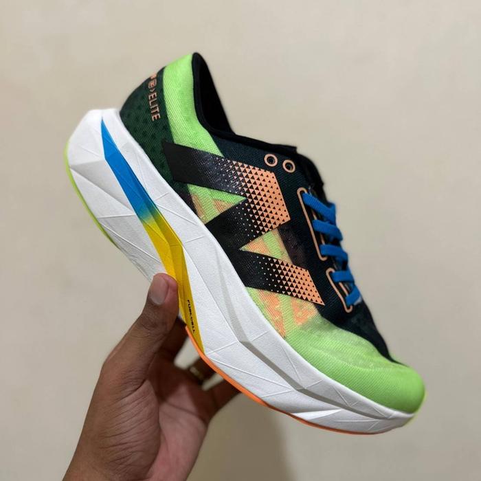 SEPATU NB FUEL CELL SC ELITE V4 - GREEN/BLACK ORANGE BLUE