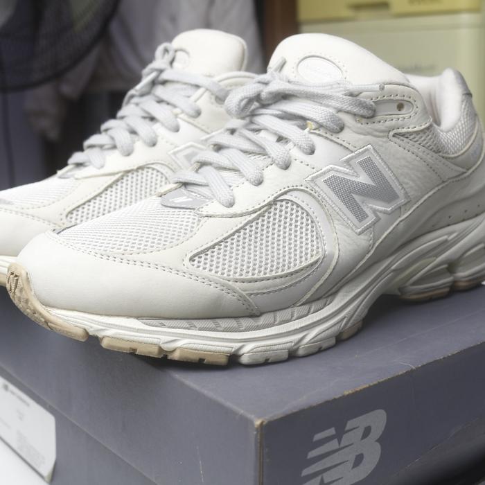 Sepatu New Balance 2002R Size 32 1/2 [Second] Original 100%