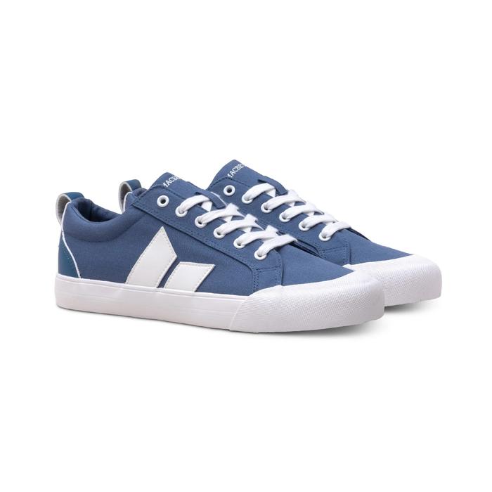 Macbeth Classic Eliot - Blue/White