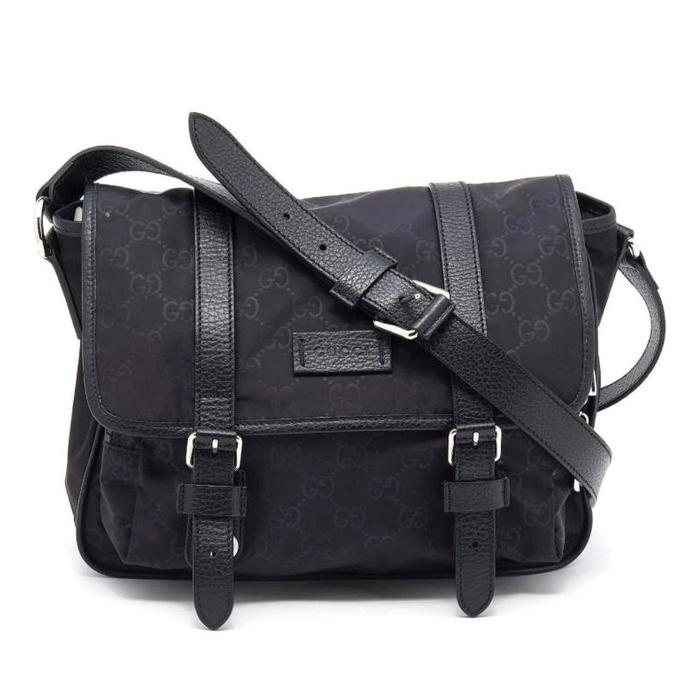 Nylon Messenger Bag Black