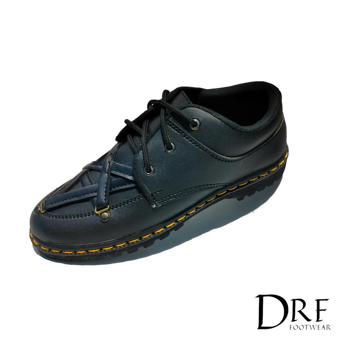 D12 Scorpion - Sepatu Pria Formal Low Boots Loafers Docmart Kerja Kantor 3 Hole Hitam