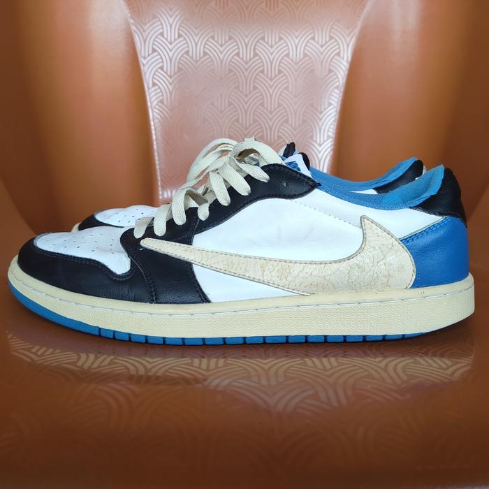 Nike AJ1 low travis Scott fragment size 44 insole 28