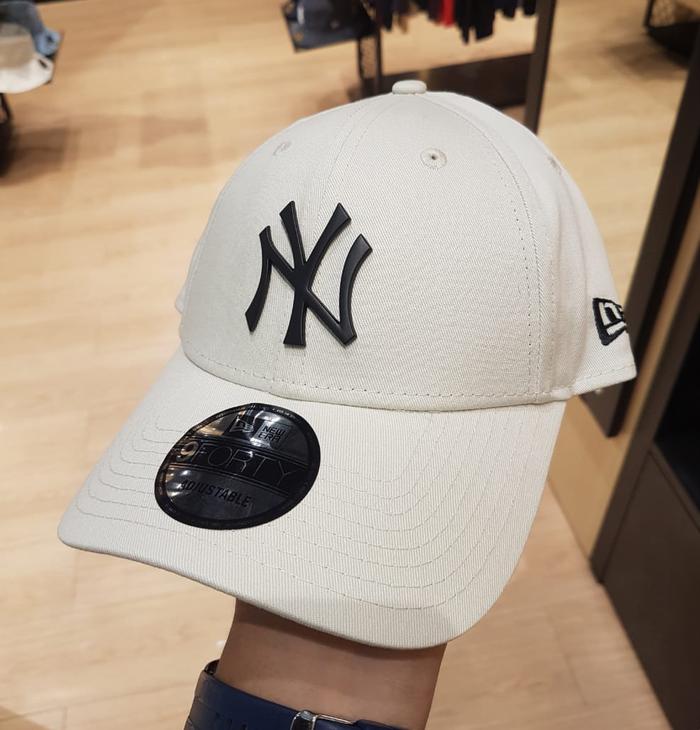 Topi New Era 9Forty New York Yankees Metal Black/White Cap 100% Original Resmi