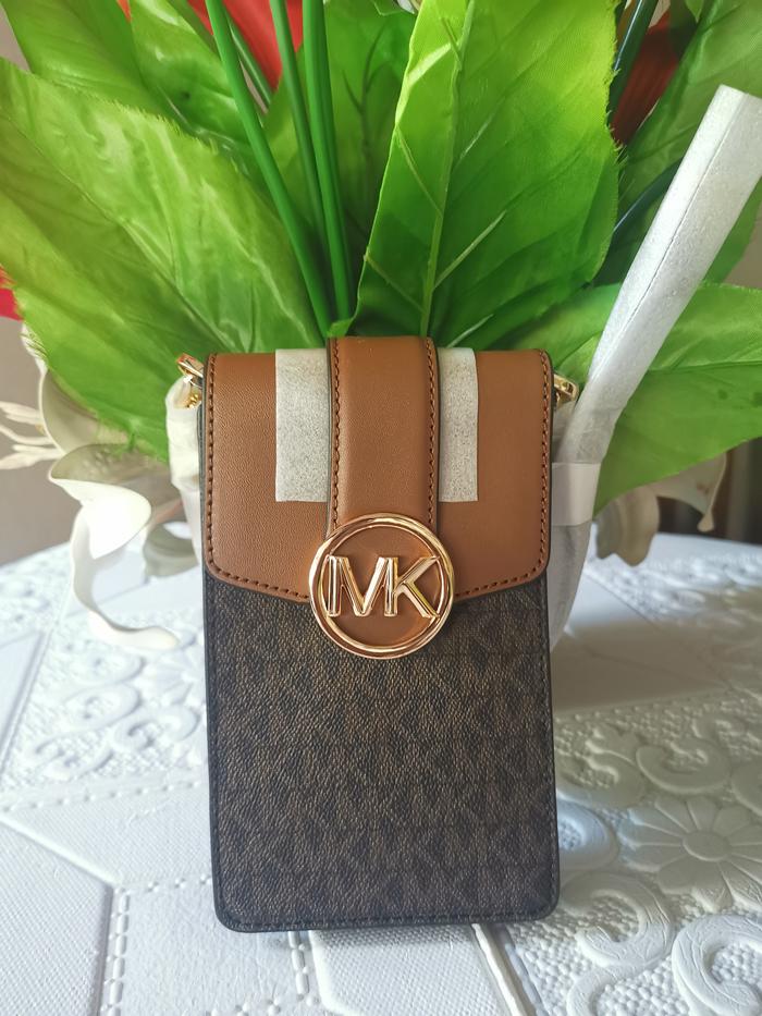 Tas Wanita MK Carmen Phone Crossbody Bag - Signature Brown