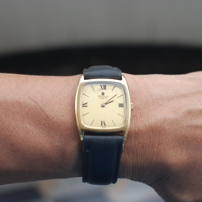 UNIVERSAL TANK GENEVE SWISS
