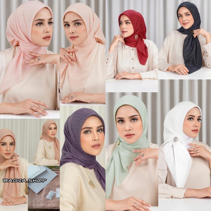 Buttonscarves Everyday Tapis Embossed