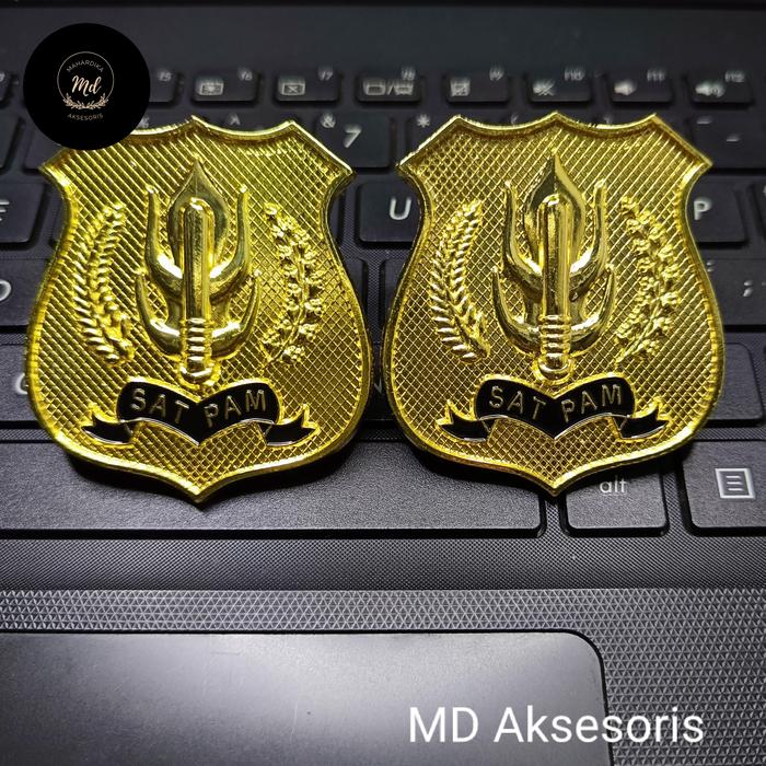 Pin Kewenangan Satpam Security Gold Lencana Satpam Pin Satpam Gold