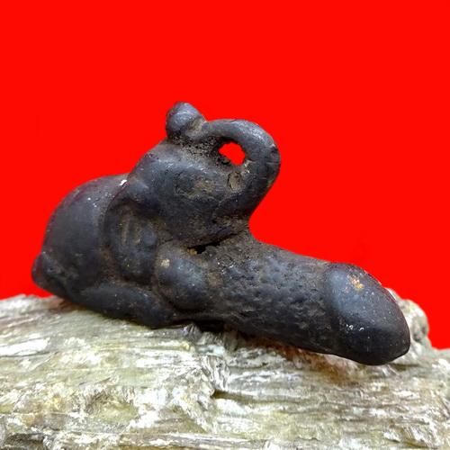 Pusaka Sarutomo Gajah Ireng Tuah Pejantan Tangguh Kuat Ampuh
