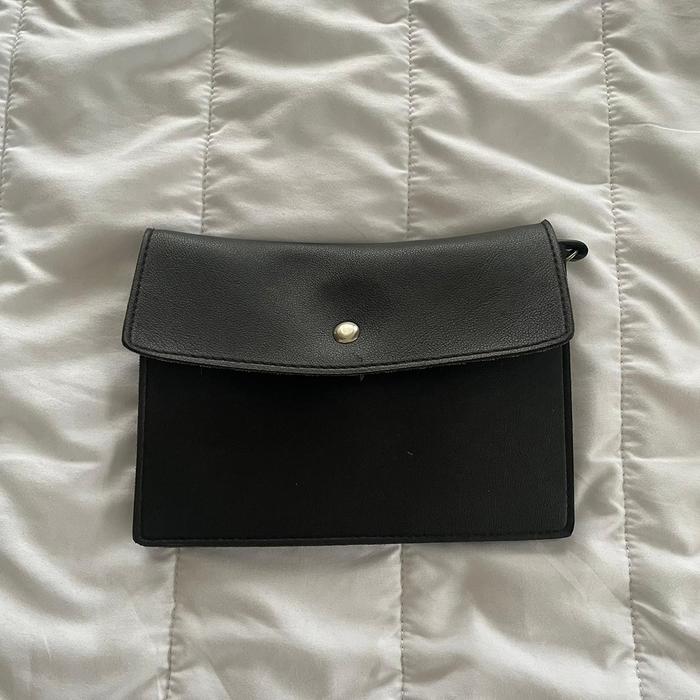 preloved tas selempang hitam usupso
