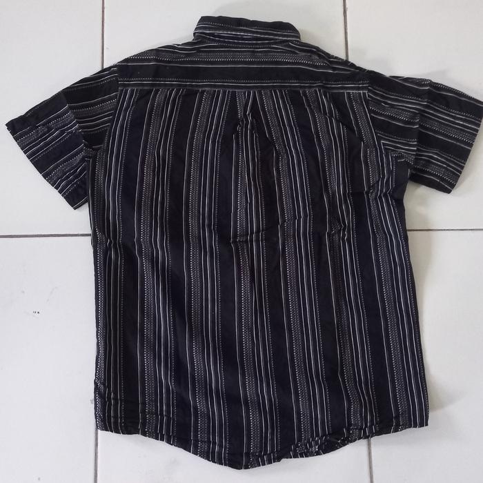 Kemeja baju lengan pendek LOUIS CHAVLON