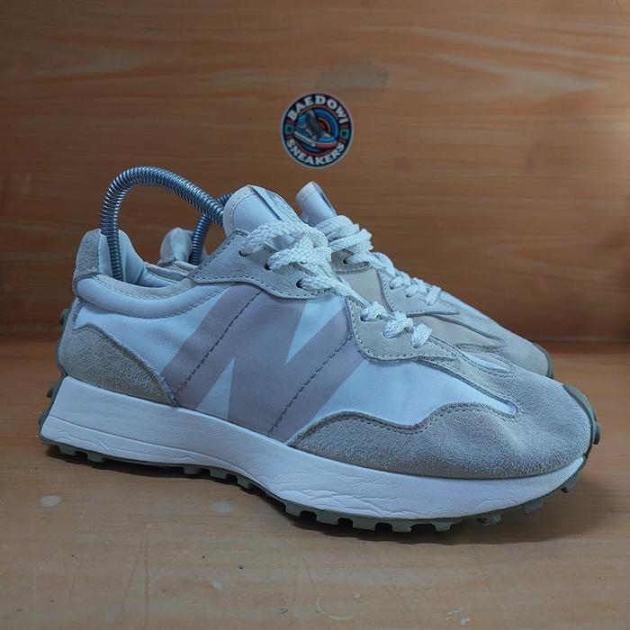 Sepatu second ori New balance 327 size 40