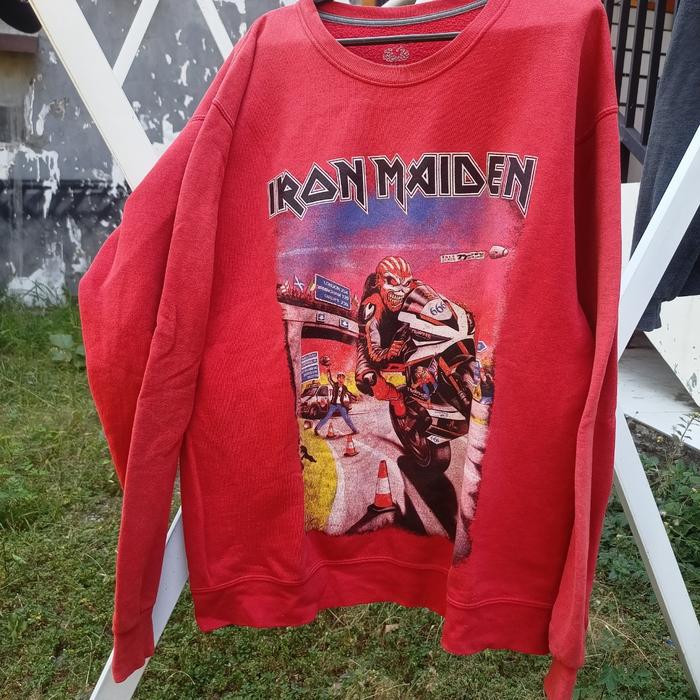 Crewneck iron maiden merah second size L