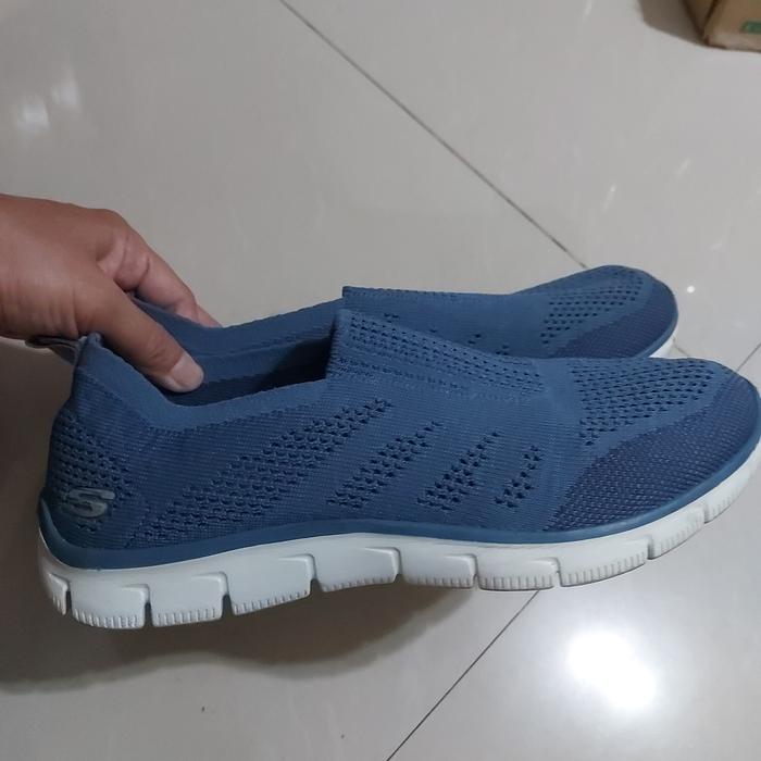 Sepatu wanita Skechers Air-Cooled Memory Foam size 39.5 (26,5cm) warna biru - Bekas