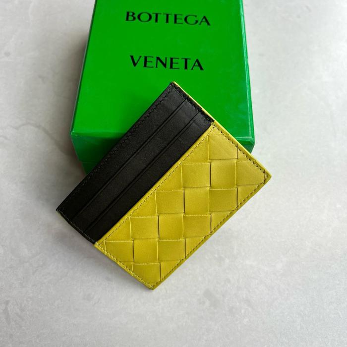 BOTTEGA VENETA INTRECCIATO CARDHOLDER WITH L SIDE OPENING IN KIWI / CAMPING