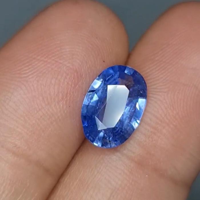 HQ Natural Blue Sapphire Srilanka 2.9 ct Top Cristal Memo KgL