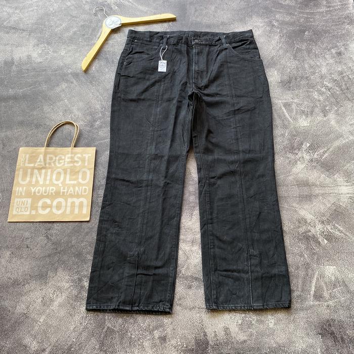 CELANA GU UNIQLO (kode c440)
