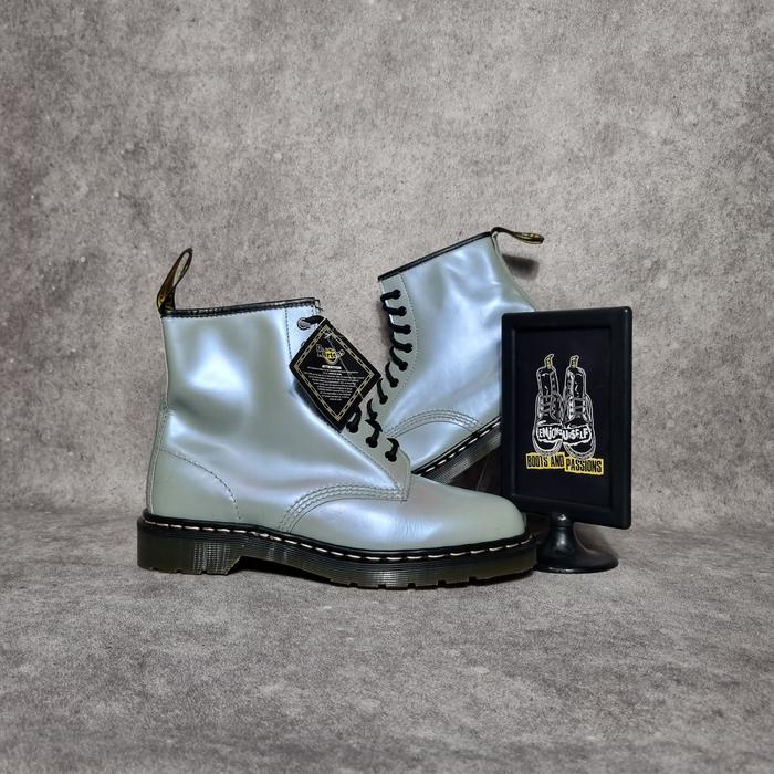 Dr Martens 1460 Vtg Silver Iridescent Smooth 9uk Made in England MIE Solovair Docmartens Docmart BRA