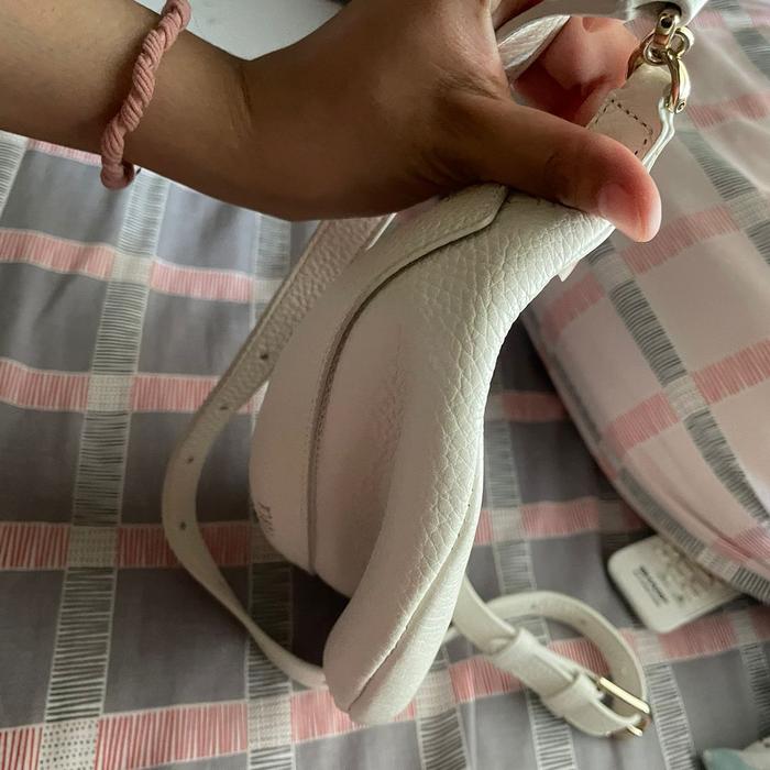 Tas selempang Furla preloved putih