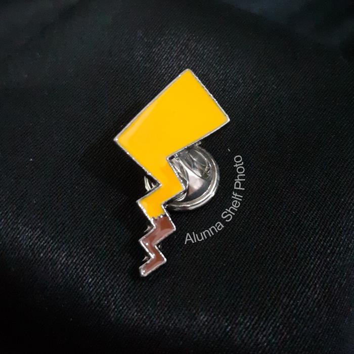 Pin Enamel Ekor Petir Pikachu | Bros Aksesoris Clips