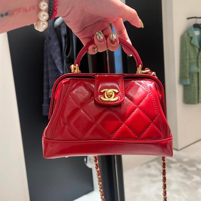 CHANEL 24A MINI BAG TOP HANDLE SHINY LAMBSKIN 18x12x7 RED GHW