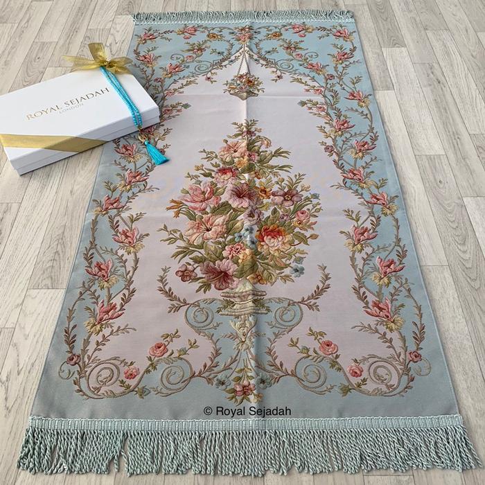 ROYAL SEJADAH LONDON LUXURY PRAYER MAT - RIMSHA BABY BLUE SAJADAH MEWAH SAJADAH SESERAHAN SAJADAH SU