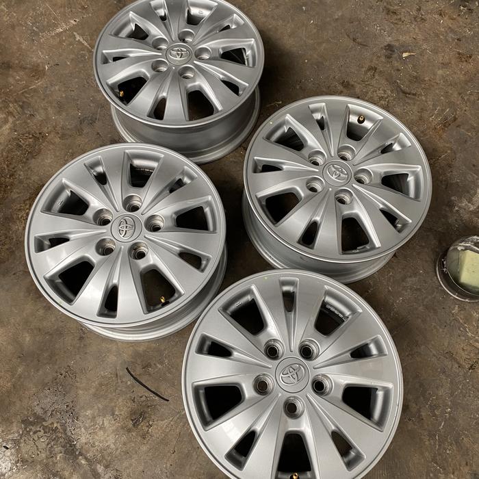 velg original cabutan innova 2012