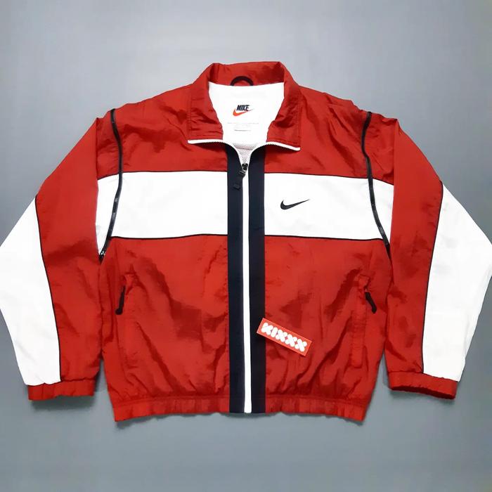 Vintage Nike Jacket can be changed to a vest