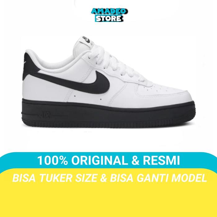 Nike Air Force 1 White Black Sole Black Original BNIB