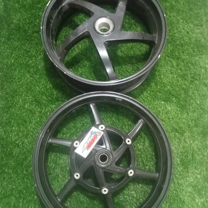 velg BREMBO pro arm Ducati depan belakang
