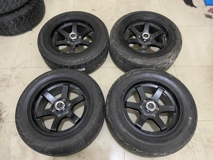 Velg Second Bekas PAJERO Ring 18 TE37 Ban Bonusan kondisi aman