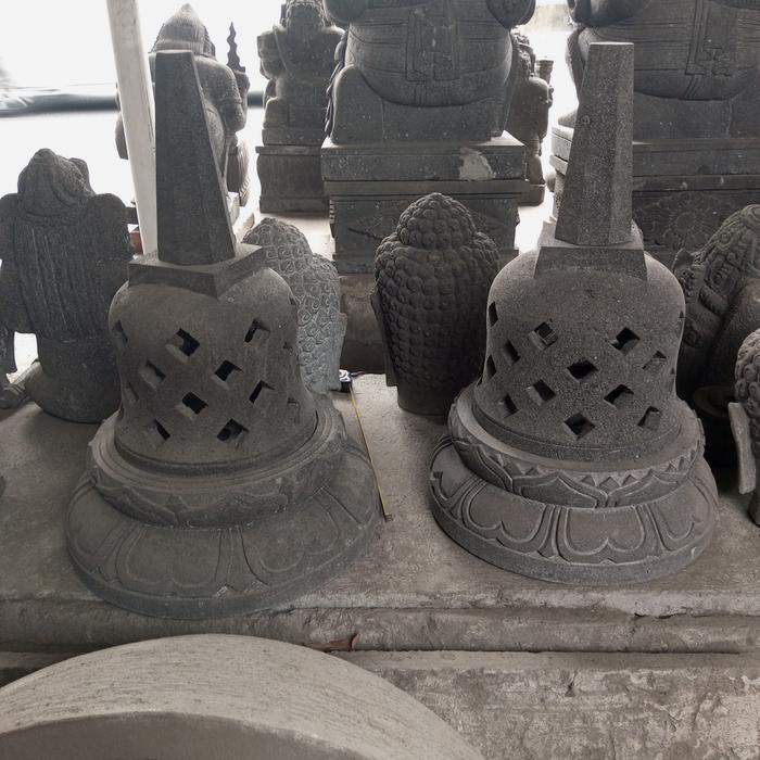 stupa Borobudur batu asli