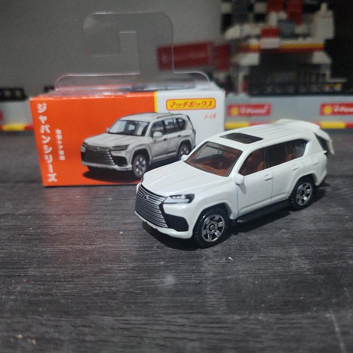 matchbox lexus LX moving parts