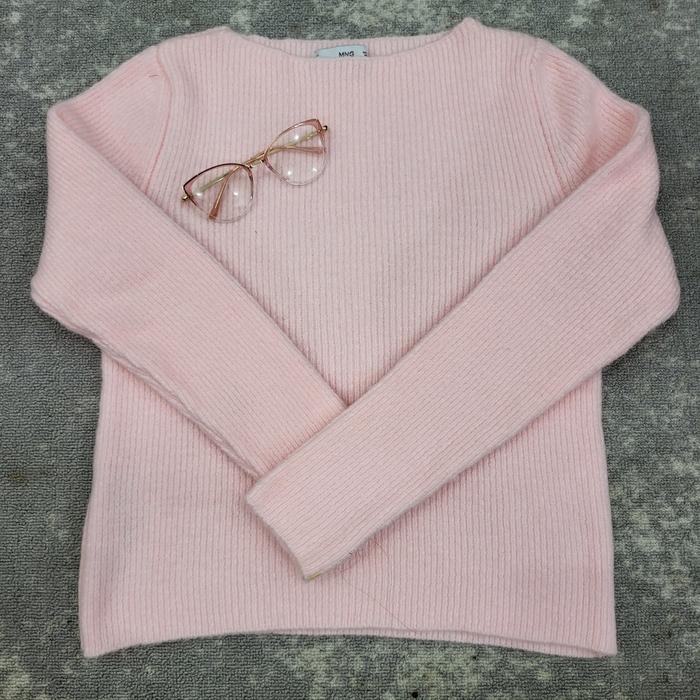 preloved mango // sweater pink