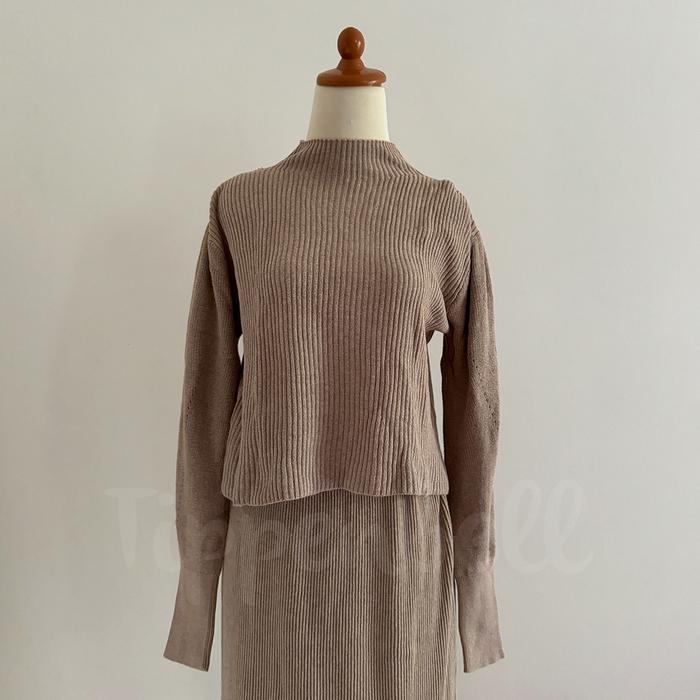 Sweater Wanita Brown Isyana Sarasvati for THENBLANK Lengan Panjang - Size S [SPECIAL OFFERS]