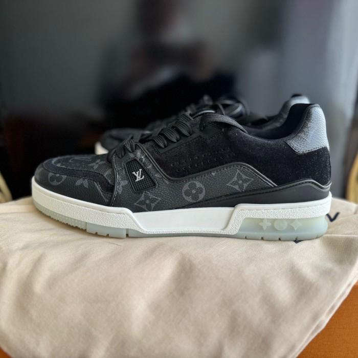 Sepatu Sneakers Trainer LV Louis Vuitton Black Monogram Original