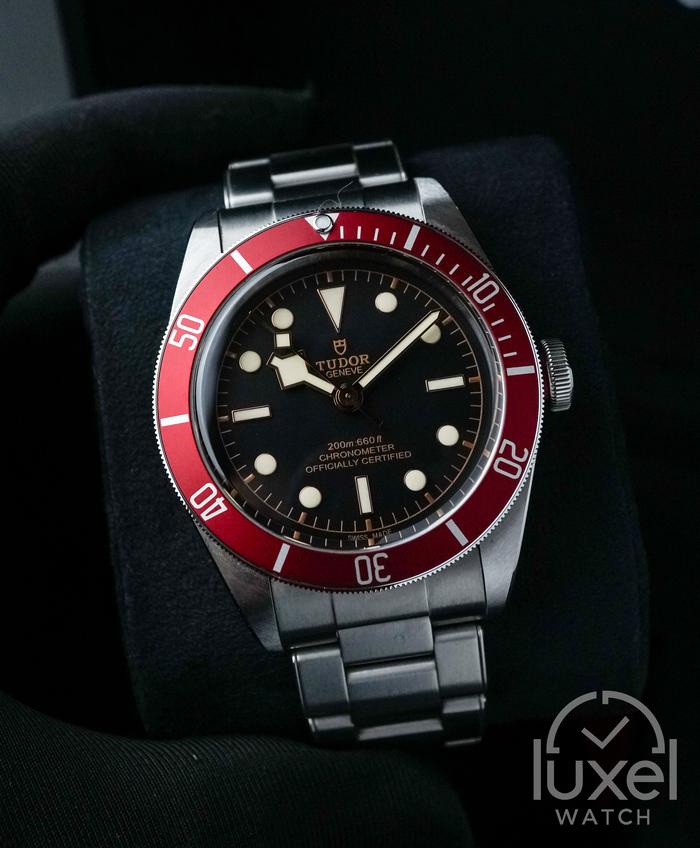 Jam Tangan Pria Tudor Black Bay 41 Steel Case Red Burgundy Bezel Bracelet LNIB (2022) Original Watch
