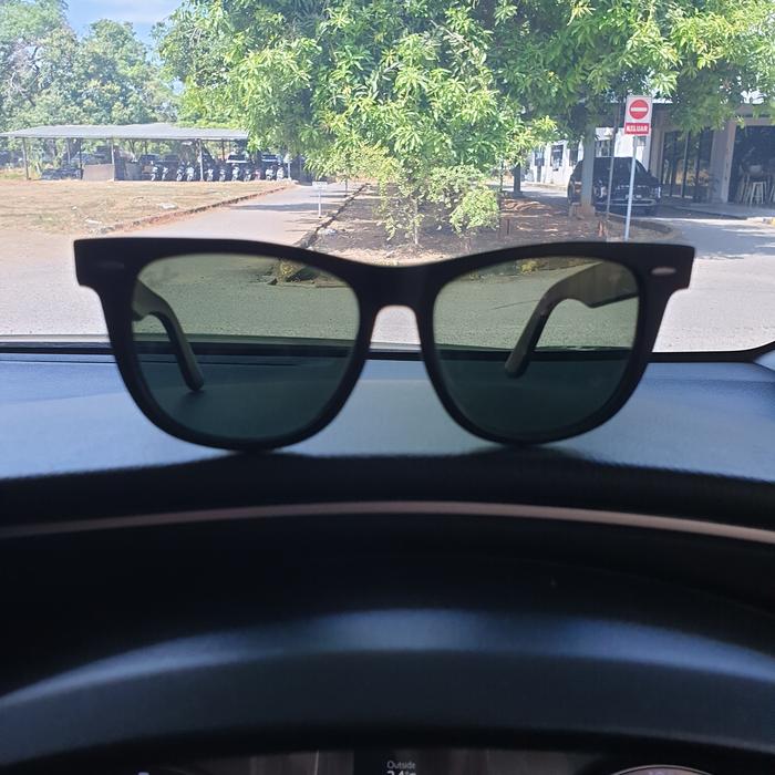 Rayban Wayfarer 2140 size 54 Doff
