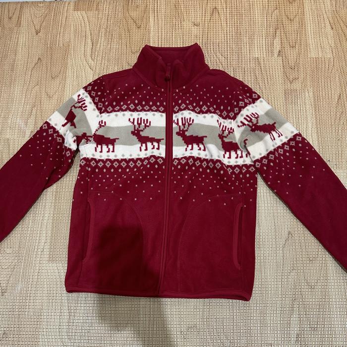 preloved jaket uniqlo bahan flanel warna merah size 140