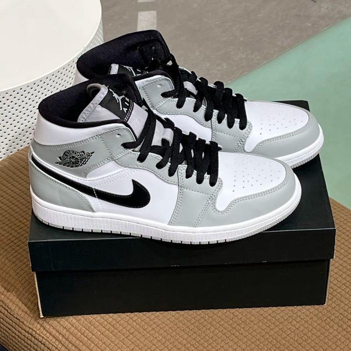 Air Jordan 1 Mid Light Smoke Grey Dior