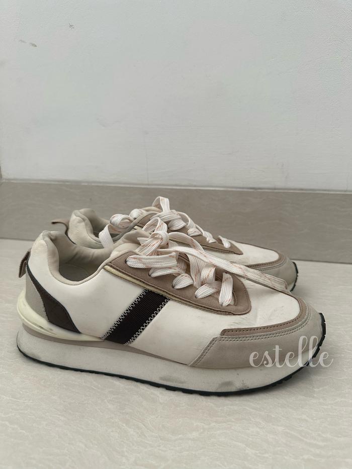 (PRELOVED) STRADIVARIUS - SEPATU SNEAKERS WANITA ORIGINAL