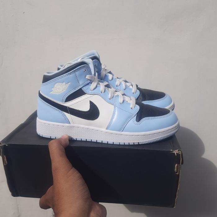 SEPATU SNEAKERS AIR JORDAN ICE BLUE ORIGINAL SECOND